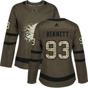 Dame NHL Calgary Flames Trøje 93 Sam Bennett Authentic Grøn Adidas Salute to Service